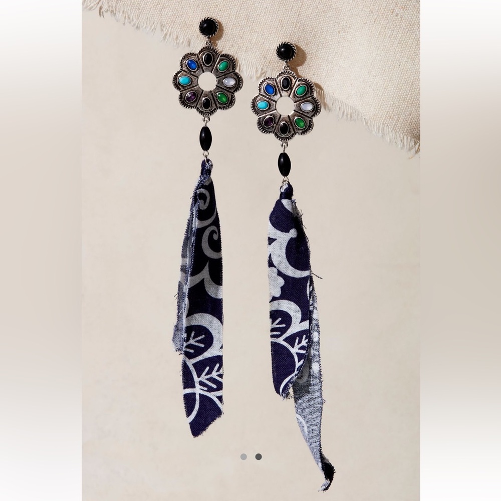 Rare! Free people Vintage Inspired Dangle Earrings